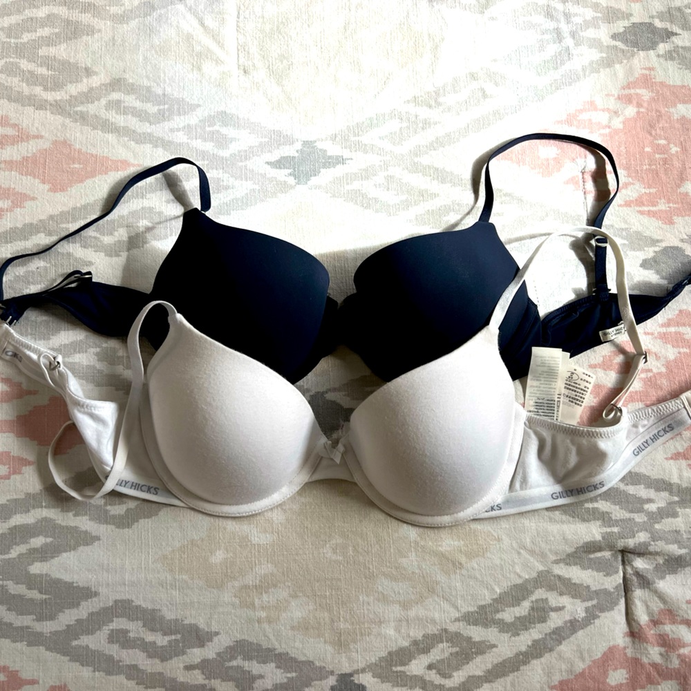 Pair of 2 Gilly Hicks Bras